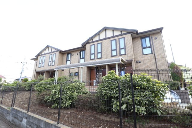 三鷹市井の頭１丁目のアパート