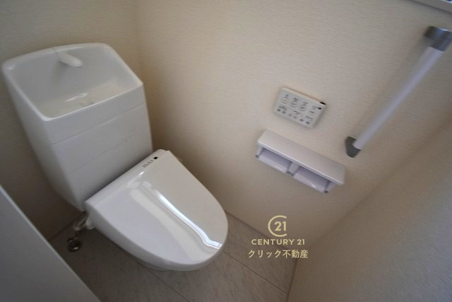 リーブルガーデン  日立市東大沼町　第1　2のトイレ|毎日使う空間と機能だから、いつまでも清潔なスペースであってほしいのがトイレです。お掃除しやすいシンプルなデザインです。