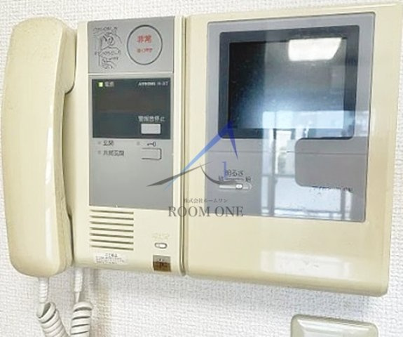 市両マンションのセキュリティ|モニター付きインターホンです。
