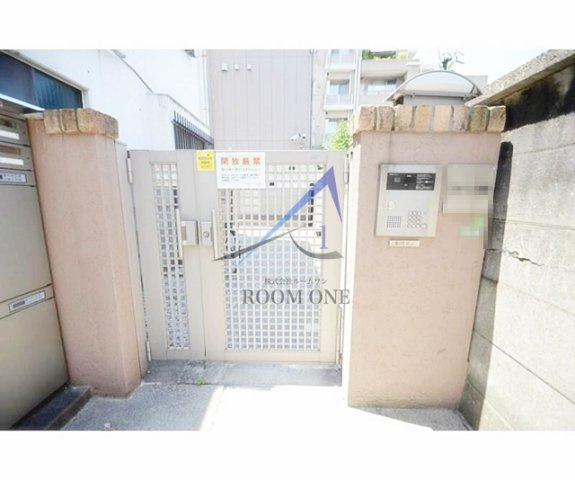 ラターシュ本郷のエントランス|エントランスです。