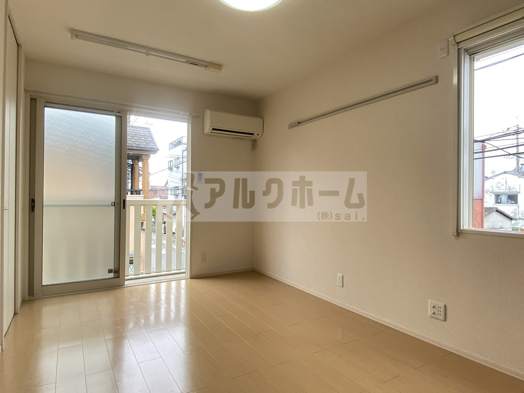 セジュールエルグリーンの居間・リビング