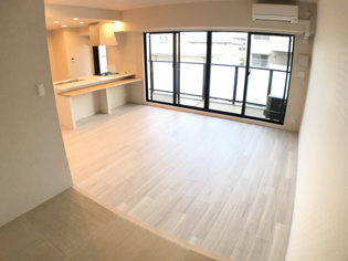 LaDouceur西宮北口の洋室