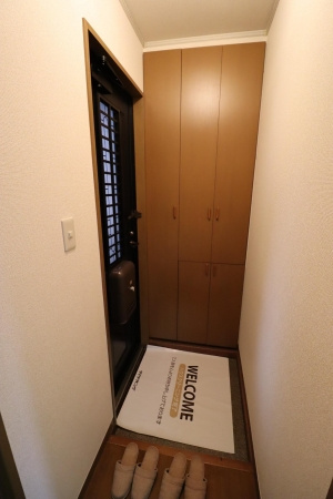 サイプレスタウン Cの玄関|部屋の写真です