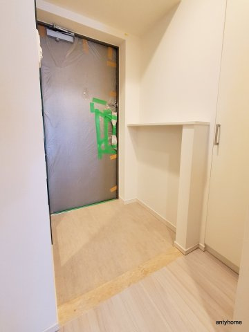 スプランディッド十三本町 仲介手数料無料の玄関