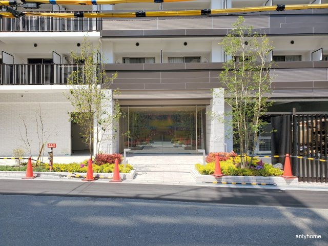スプランディッド十三本町 仲介手数料無料のエントランス