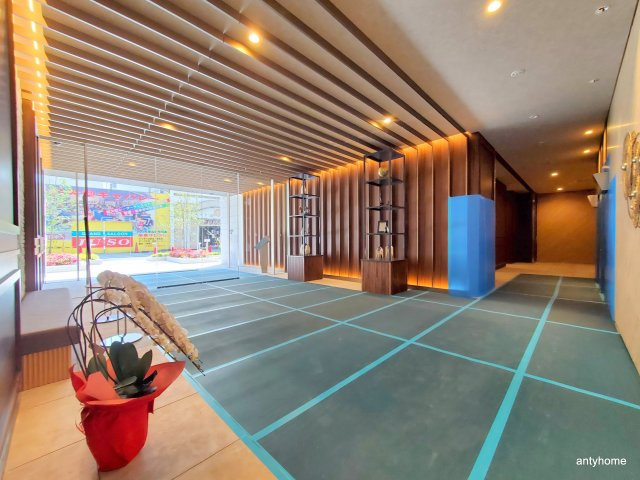 スプランディッド十三本町 仲介手数料無料のロビー