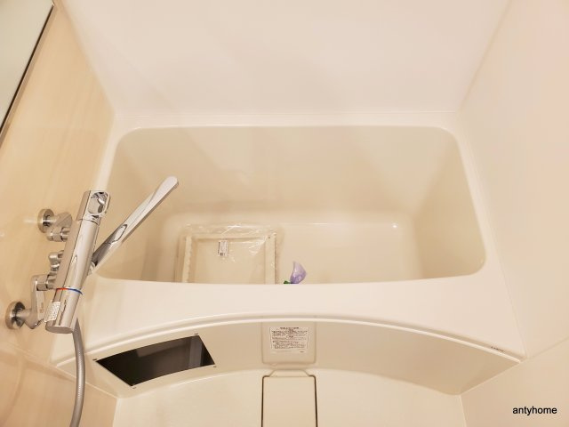 スプランディッド十三本町 仲介手数料無料の浴室