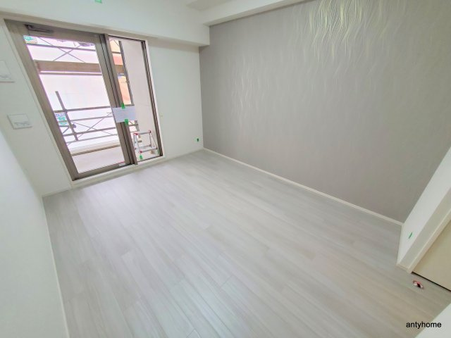 スプランディッド十三本町 仲介手数料無料の居間・リビング