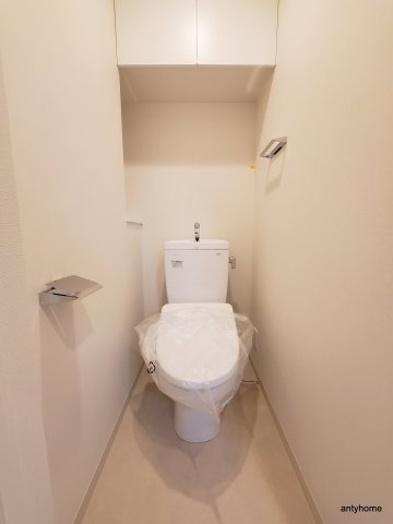 スプランディッド十三本町 仲介手数料無料のトイレ