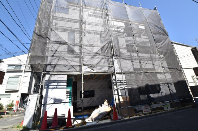 【外観】 | 本町６丁目～「東高円寺」駅８分・北西角地につき陽当たり・通風良好～
