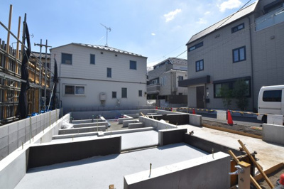 【外観】 | 本町６丁目～「東高円寺」駅８分・北西角地につき陽当たり・通風良好～