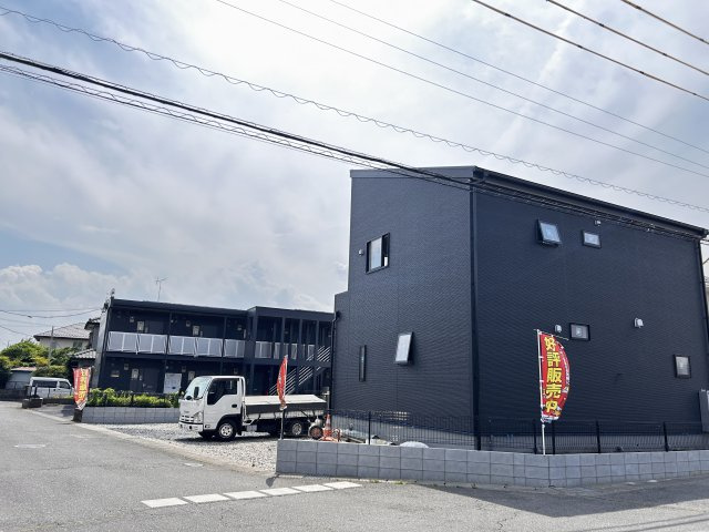【LiveleGarden】下野市緑 第3 全2棟の外観|〇分譲地〇
広々6ｍの前面道路で、駐車もラクラク♪
車通りも穏やかで、子育て世代にも嬉しい安心の住環境です。
※2026年5月撮影
