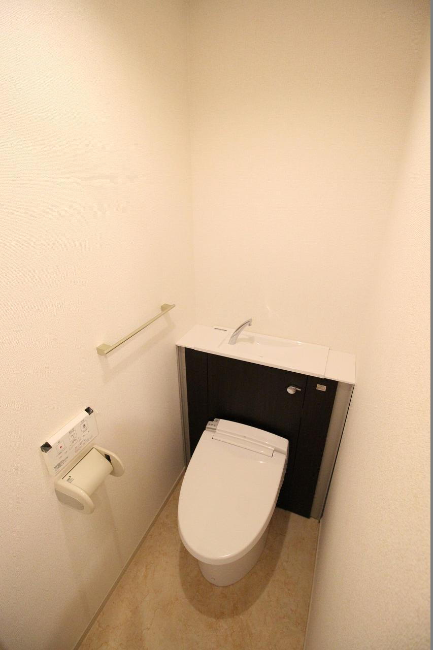 チェリー・ブロッサムのトイレ|※お部屋により仕様が異なる場合があります※