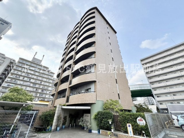 東大阪市高井田の賃貸マンションの外観