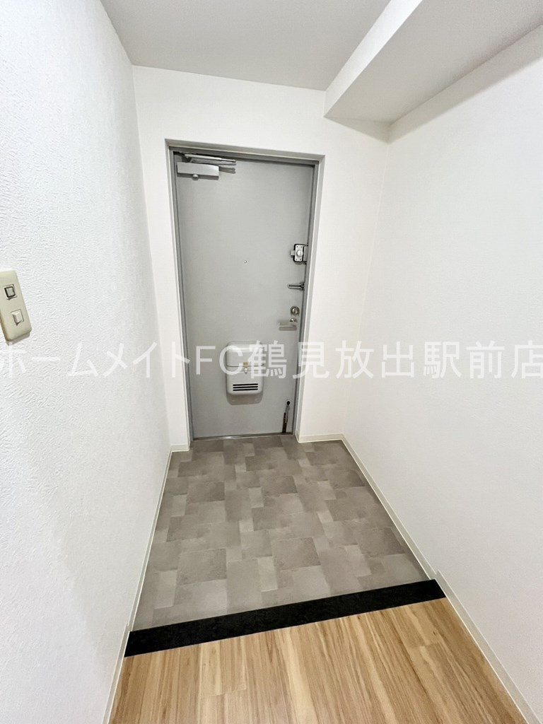 東大阪市高井田の賃貸マンションの玄関