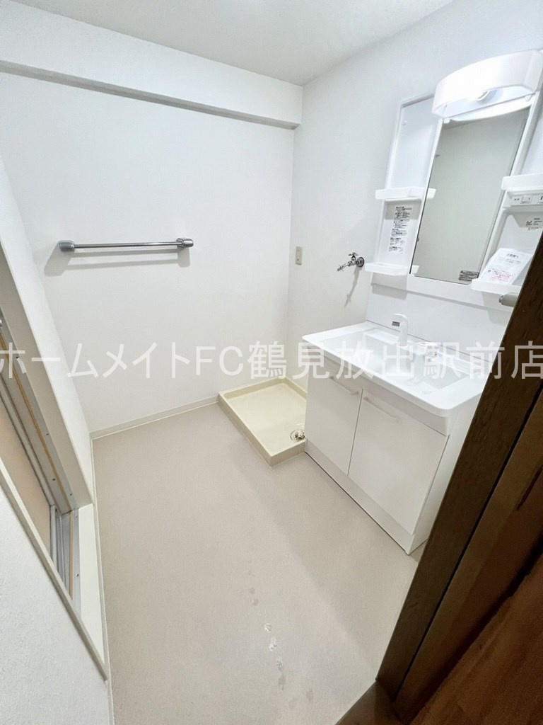 東大阪市高井田の賃貸マンションの独立洗面台