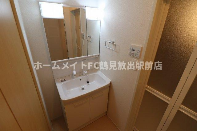 大阪市城東区諏訪４丁目のハイツの独立洗面台
