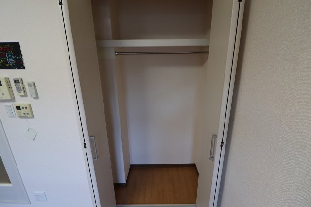 大阪市鶴見区今津北４丁目の賃貸マンションの収納