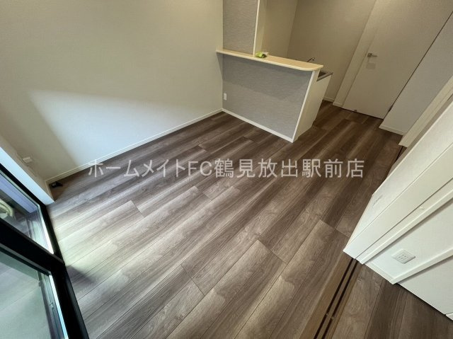 東大阪市西堤１丁目のアパートの居間・リビング