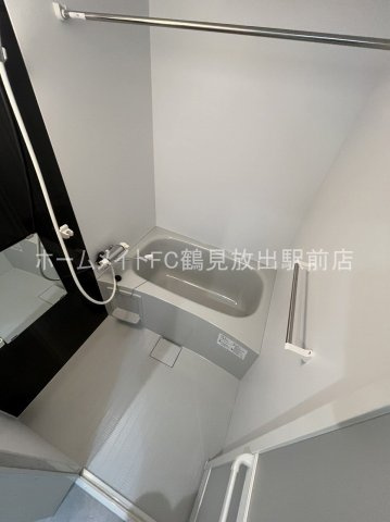 東大阪市西堤１丁目のアパートの浴室