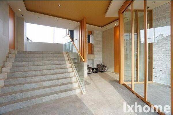 LaDouceur南茨木のロビー|毎日通るロビーはこのようになっています