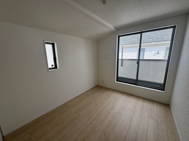うるま市与那城屋慶名　第6（全4棟）1号棟の洋室|1号棟　洋室5.5帖＋CL付き♪（2階4部屋）