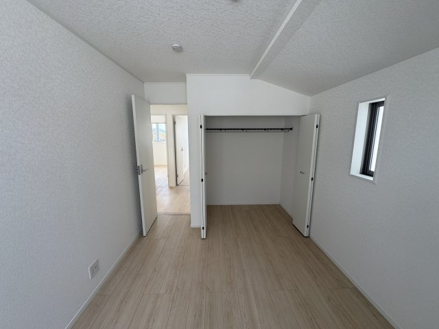 うるま市与那城屋慶名　第6（全4棟）1号棟の洋室|1号棟　洋室5.5帖＋CL付き♪（2階4部屋）