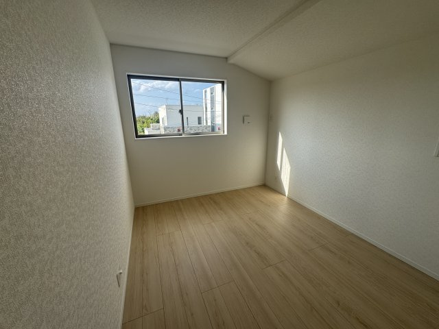 うるま市与那城屋慶名　第6（全4棟）1号棟の洋室|1号棟　洋室5.5帖＋CL付き♪（2階4部屋）