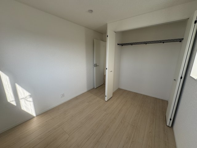 うるま市与那城屋慶名　第6（全4棟）1号棟の洋室|1号棟　洋室5帖＋CL付き♪（2階4部屋）