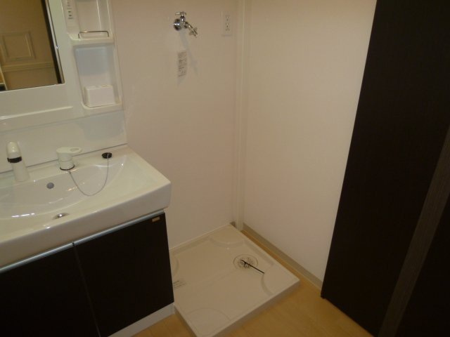 フェニックス スウィートの洗面所|洗濯機置場