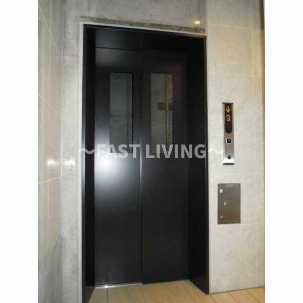 秋葉原　デ・プレのロビー