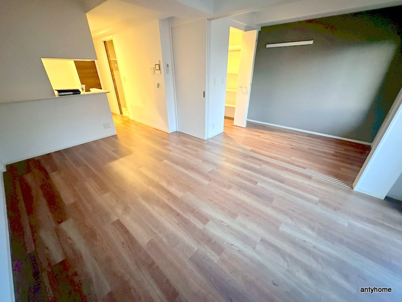 アーバネックス本町　仲介手数料無料の居間・リビング