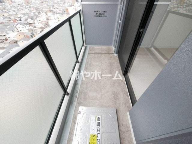 エストゥルースプラスサウス大阪のバルコニー|バルコニーからの眺めを楽しみながら食事をしませんか