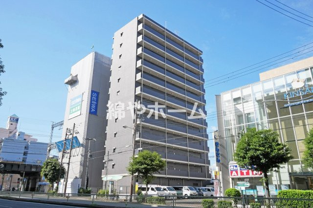エストゥルースプラスサウス大阪の外観|おしゃれな外観です