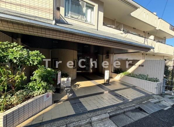 ストーク高田馬場弐番館のエントランス