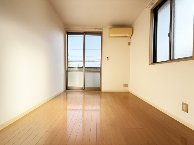 ファルカスⅡ A棟の洋室