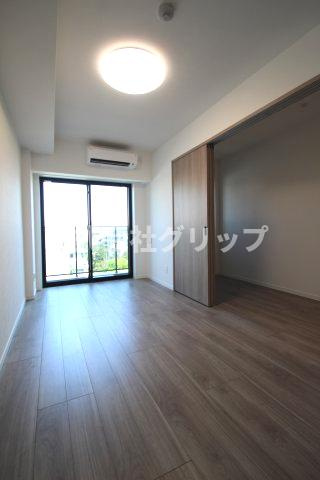 ベルシード野毛山公園の居間・リビング