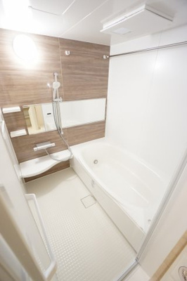 【浴室】 | サニーハイム | ※同物件・反転タイプの写真です。