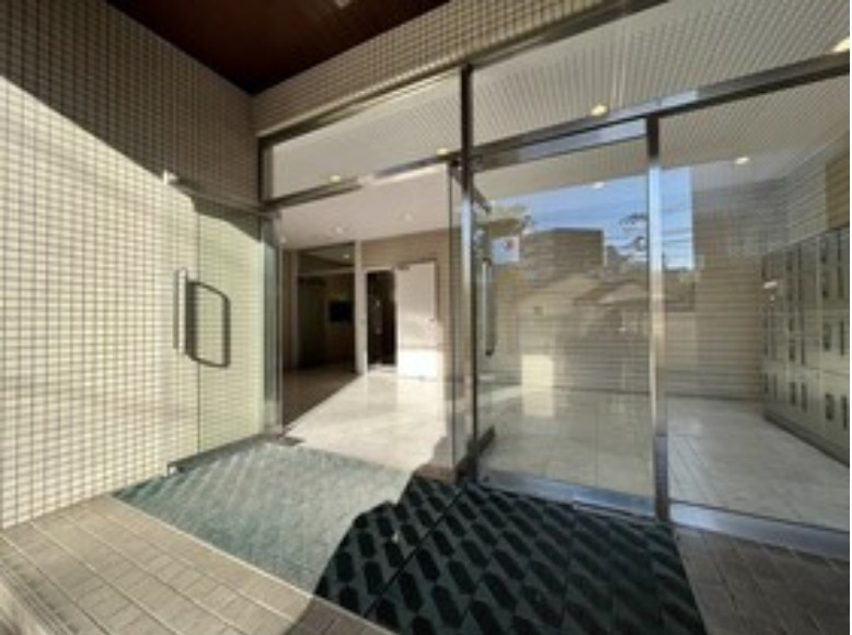 【エントランス】