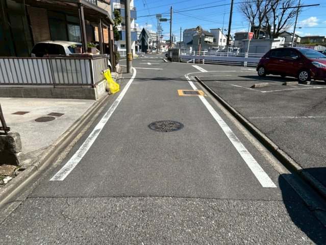 【前面道路含む現地写真】の画像