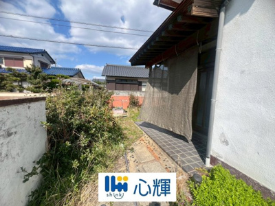 【玄関】 | 宇部市東藤曲2丁目中古住宅／2階建