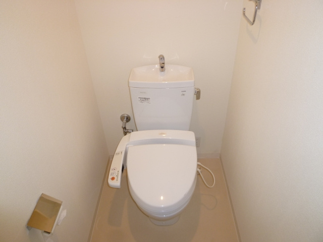 ドゥーエなんば南のトイレ|ゆったりとした空間のトイレです