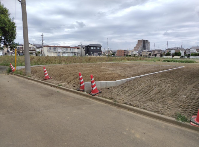 敷地面積49坪　売地　川越市上野田町の前面道路含む現地写真|西側4.2ｍ公道に3.8ｍ接道。