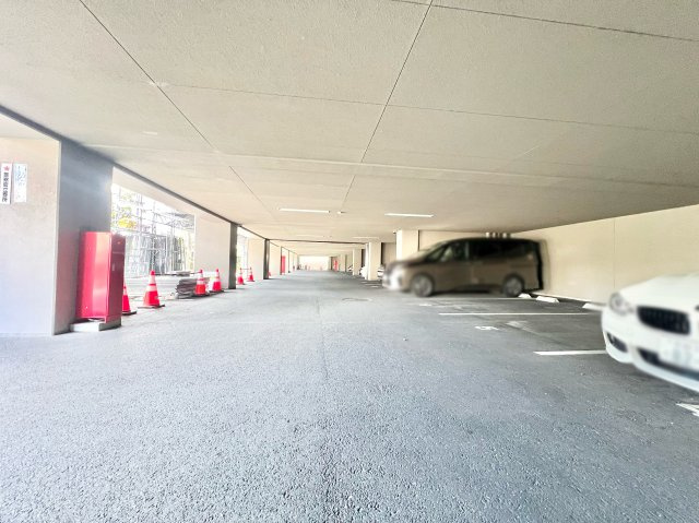 【駐車場】の画像