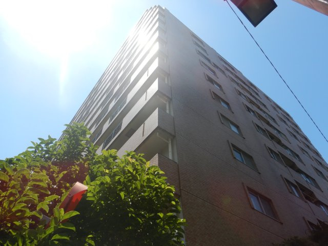 朝日広尾マンションの外観
