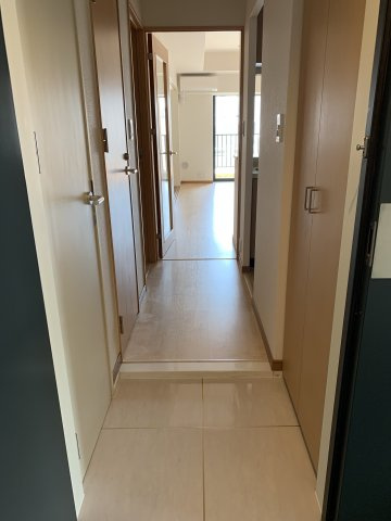 西新ﾃﾝｸﾞｯﾄﾞｼﾃｨ SAVOYの玄関|玄関です