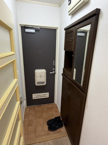 グリーンズホリデイAの玄関