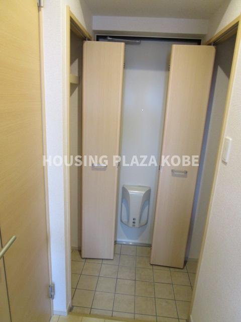 メルディアキューブ新長田の玄関