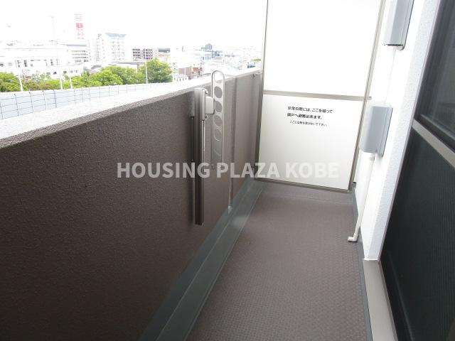 メルディアキューブ新長田のバルコニー