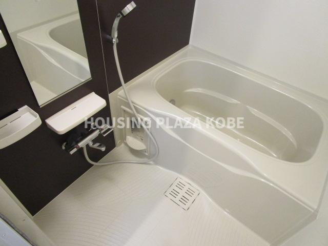 メルディアキューブ新長田の浴室